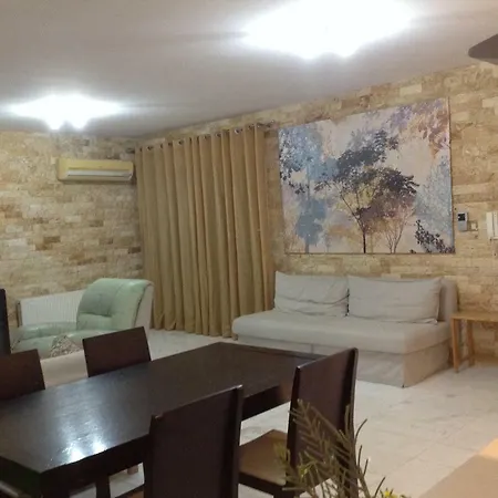 Deluxe Penthouse 3 Bedroom Apartment Larnaca