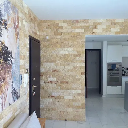 Deluxe Penthouse 3 Bedroom Apartment *