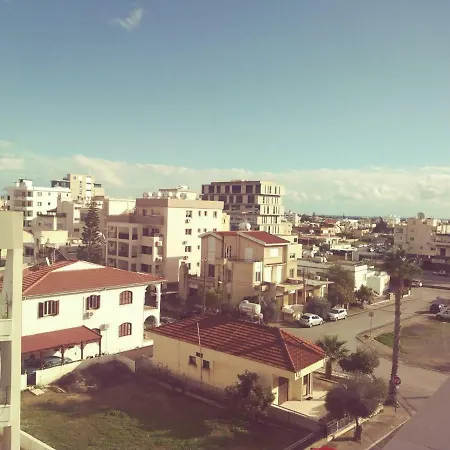 Deluxe Penthouse 3 Bedroom Apartment Larnaca
