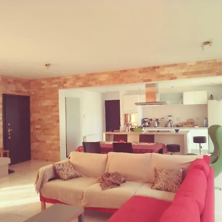 Deluxe Penthouse 3 Bedroom Larnaca